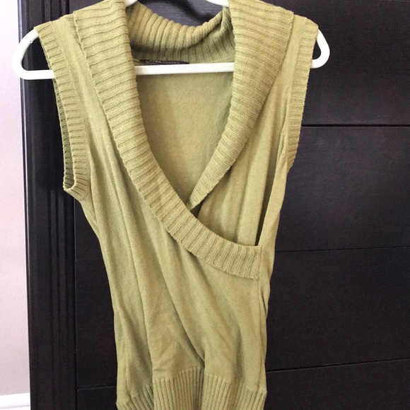 BCBGMaxAzria Tops - BCBG Sleeveless Top BCBGMaxAzria Tops - BCBG Sleeveless Top